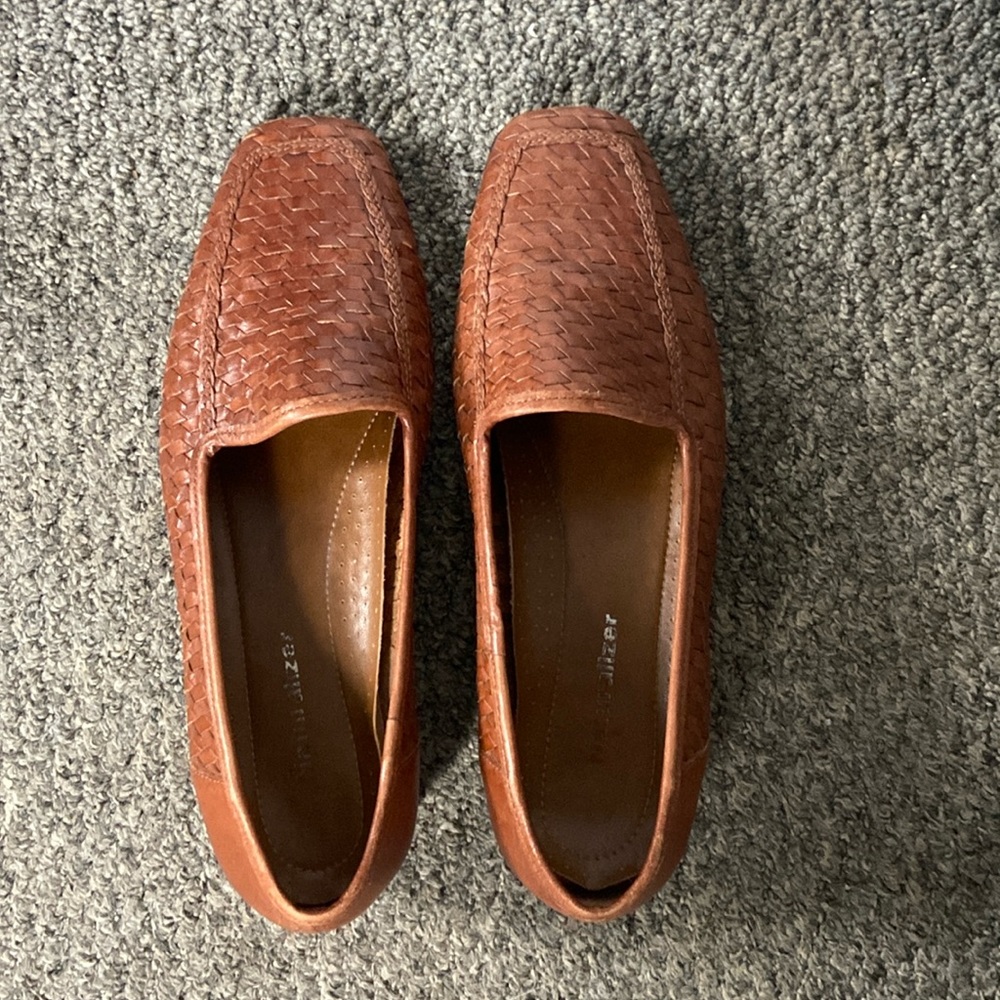 Naturalizer loafers/flats